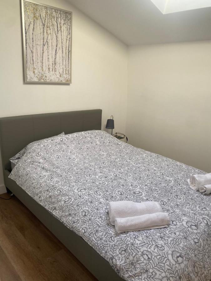 2 Bedroom Central Apartment Leek Eksteriør billede