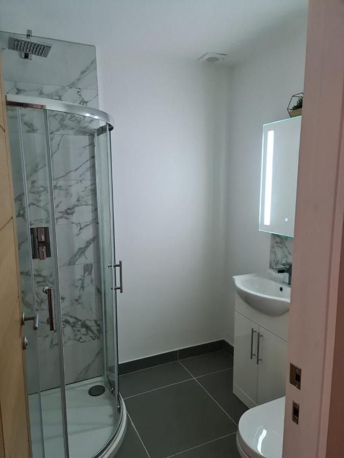 2 Bedroom Central Apartment Leek Eksteriør billede