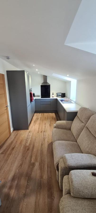 2 Bedroom Central Apartment Leek Eksteriør billede