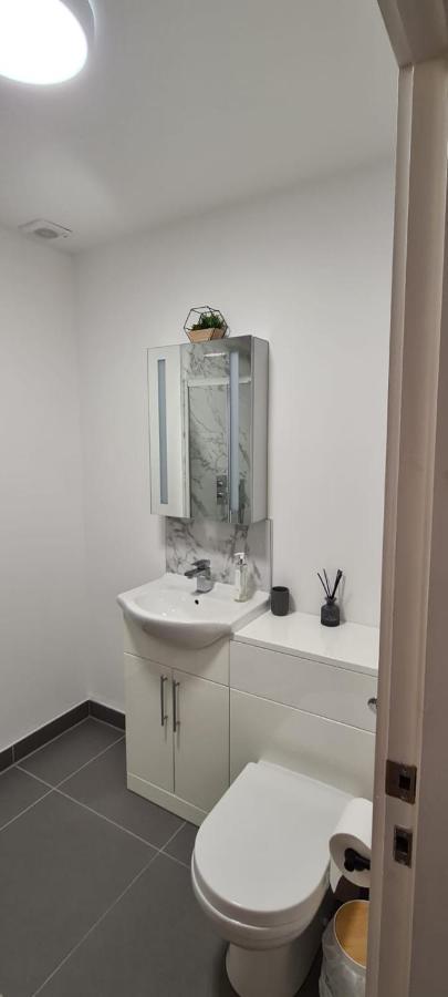 2 Bedroom Central Apartment Leek Eksteriør billede